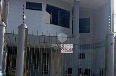 Sobrado com 3 dormitórios à venda, 334 m² por R$ 900.000,00 - Vila Progresso - Maringá/PR