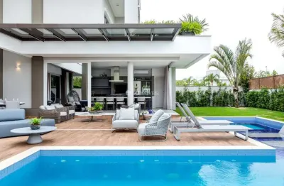 Casa com 5 quartos à venda em jurerê internacional, florianópolis  por r$ 12.000.000