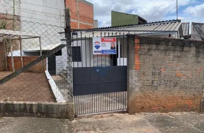 Casa com 2 quartos à venda na Rua Gregório Rolim de Oliveira, 260, Conjunto Habitacional Jardim Serrano, Votorantim
