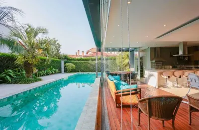 Casa de 4 suites com luxo e conforto a venda no condomínio lago azul
