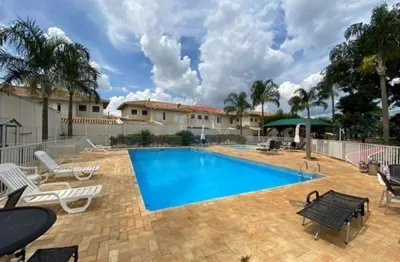 Casa em condomínio para alugar – 3 dormitórios | 1 suíte | 2 vagas | sala ampla