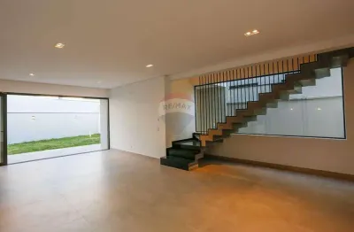 Sobrado novo para locação,  com esquadrias em aço, em condomínio fechado, 3 suítes