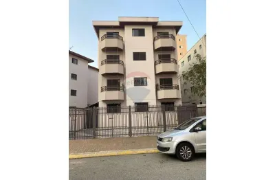 Apartamento para alugar com 2 quartos com suíte no Parque Campolim em Sorocaba