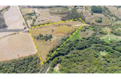Terreno à venda na Avenida Itavuvu, 8,901, Jardim Santa Cecília, Sorocaba