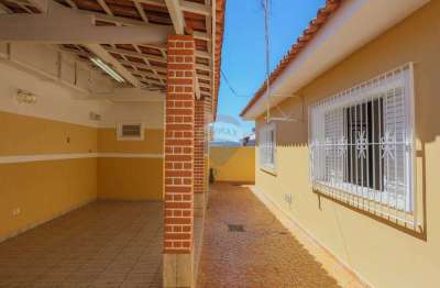 Casa térrea à venda com 03 quartos sendo 01 suíte no jd. santa rosália em sorocaba sp