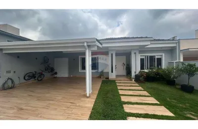 Casa térrea em locação com 250m2 no condomínio residencial vasques em votorantim