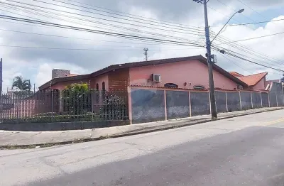 Casa térrea no jardim  prestes de barros--estuda permuta - com 4 quartos sendo 1 suíte, edícula aos fundos com entrada privativa