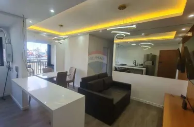 Apartamento mobiliado com planejados novos e 3 quartos com 1 suíte.