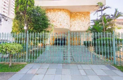 Casa aluga, 500m², 4 quartos, sendo 3 suítes no Jardim Santa Rosália em Sorocaba-SP