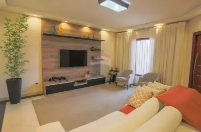 Casa Térrea 3 dorm. 1 suíte + segunda casa (edícula), totalizando 322m, em localização estratégica