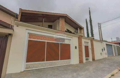 Sobrado à venda com 4 quartos sendo uma suíte, no bairro Parque Três Meninos na Zona Leste de Sorocaba