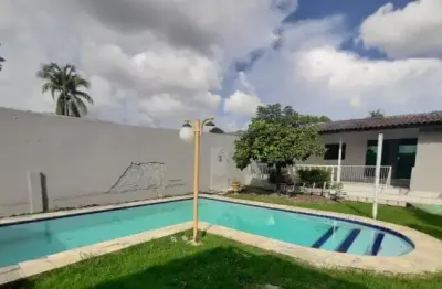 Casa com piscina bairro planalto com 450 m2 e piscina ! agende sua visita !!