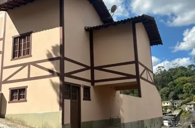 Casa em condomínio fechado com 3 quartos para alugar na Rua Rachel Rodrigues de Oliveira, Tijuca, Teresópolis