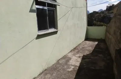 Casa com 2 quartos para alugar na Rua Luiza Pereira Soares, Artistas, Teresópolis
