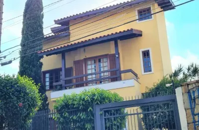 Lindíssimo sobrado com localização privilegiada em um dos melhores bairros da cidade de mauá.