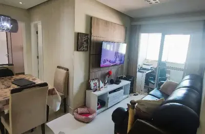 Apartamento em prédio sem condomínio com elevador, 89 m², 2 dormitórios.