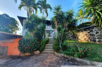 Casa com 4 quartos à venda na Rua Jandiroba, Patamares, Salvador