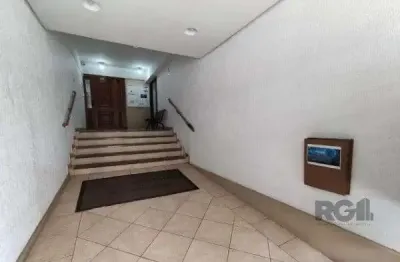 Sala / conjunto comercial no partenon com 32m² desocupada fundos