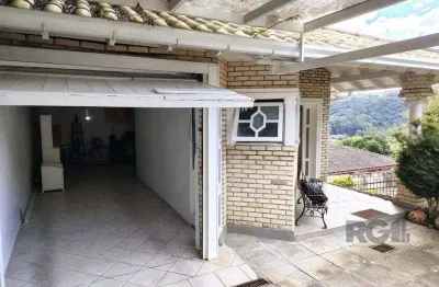 Casa com 3 quartos à venda na Rua Altos da Amapá, 120, Vila Nova, Porto Alegre