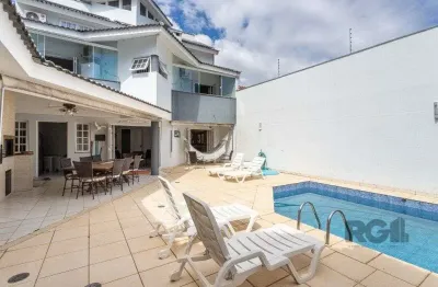Casa sobrado no alto petrópolis de 5 dormitórios e 3 vagas