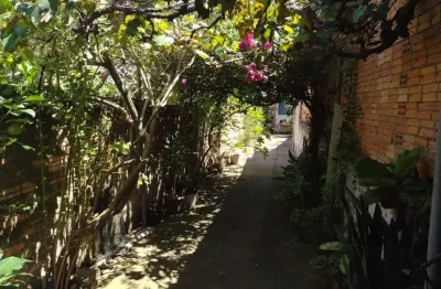 Casa em terreno 19 x 43m2 de ótima metragem , localizado na vila joão pessoa,