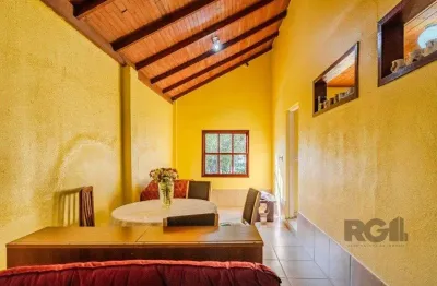 Casa com 2 quartos à venda na Avenida Juca Batista, 7249, Hípica, Porto Alegre