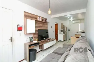 Excelente casa de 45m² com 1 dormitório e 1 vaga no bairro hípica.