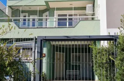 Casa com 3 quartos à venda na Rua Canísio Binsfeld, 341, Hípica, Porto Alegre