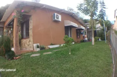 Ótima casa 3 dormitórios sendo 1 suíte e salão de festas