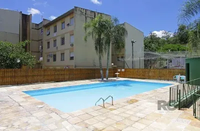 Apartamento com 02 quartos e 01 vaga escriturada e coberta, na av. antônio de ca