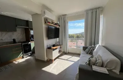 Apartamento no bairro cavalhada 2 dormitórios , vaga coberta, portaria 24 horas.