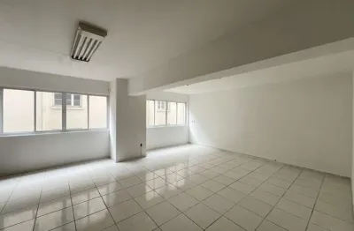 Venda de sala no centro histórico de porto alegre edifício formac