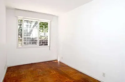 Apartamento no jardim botânico térreo de 3 quartos desocupado