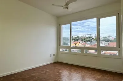 Apartamento com 2 dormitórios, dependência e 1 vaga no bairro menino deus