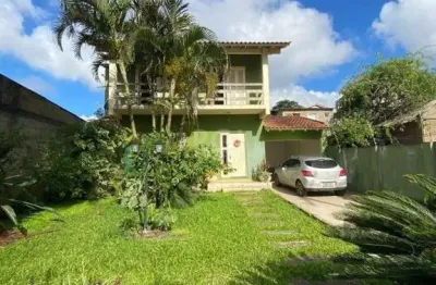 Casa para Venda - 250m², 3 dormitórios, sendo 1 suites, 2 vagas - Cristal