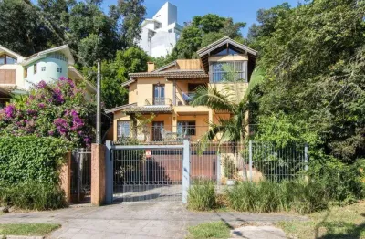Casa para venda - 323.49m², 4 dormitórios, sendo 1 suites, 5 vagas - ipanema