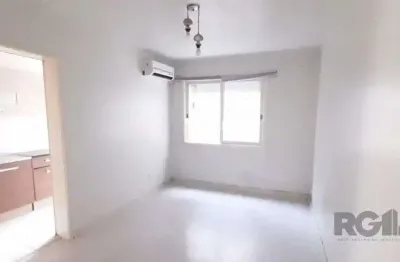 Ótimo apartamento de 38m² com 1 dormitório e 1 vaga de garagem.