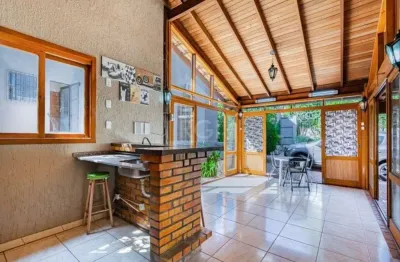 Casa para venda - 255m², 3 dormitórios, sendo 1 suites, 3 vagas - ipanema