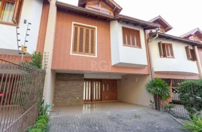 Casa para venda - 233.34m², 3 dormitórios, sendo 1 suites, 4 vagas - tristeza