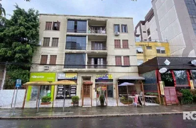 Amplo apartamento de frente com sacada 3 dormitórios