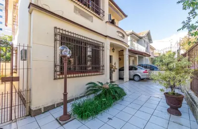 Casa com 3 quartos à venda na Rua Germano Hasslocher, 26, Azenha, Porto Alegre