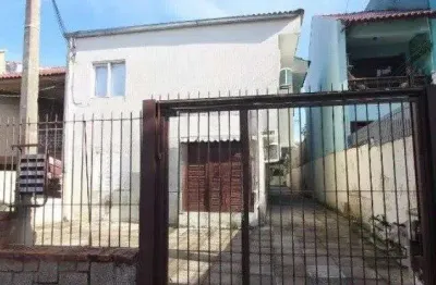 Casa em condomínio de 3 dormitórios e vaga no partenon
