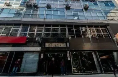 Libertas imobiliária vende loja comercial terrea com 252 m² privativos no centro