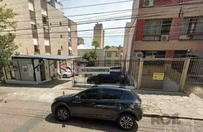 Terreno à venda na Rua Tiradentes, 368, Independência, Porto Alegre