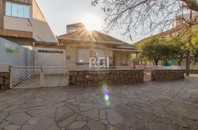 Terreno à venda na Avenida Ceará, 1618, São João, Porto Alegre