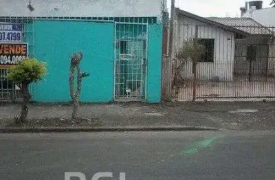 Casa com 3 quartos à venda na Rua Lauro Müller, 256, Navegantes, Porto Alegre