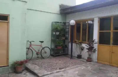 Casa com 4 quartos à venda na Rua São Francisco, 724, Santana, Porto Alegre