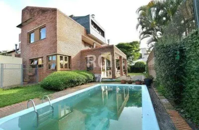 Casa para venda - 276m², 3 dormitórios, sendo 1 suites, 5 vagas - medianeira
