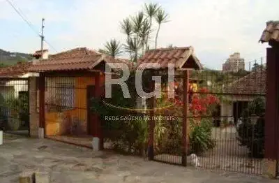 Casa para venda - 312m², 7 dormitórios, sendo 2 suites, 2 vagas - glória
