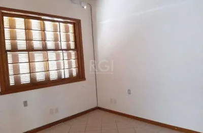 Casa para venda - 150m², 3 dormitórios, sendo 1 suites, 4 vagas - floresta